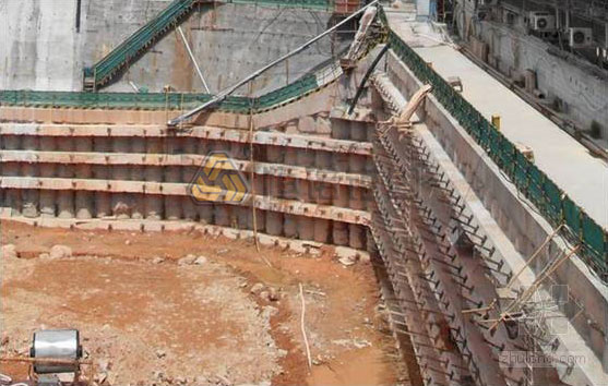 1643357388771170.jpg 地下停車場基坑支護1.jpg